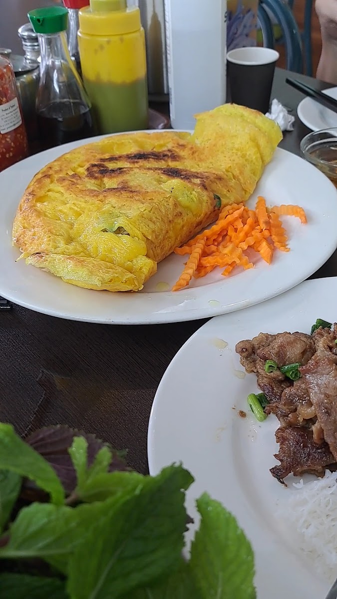 Thanh Binh Restaurant Photo 2