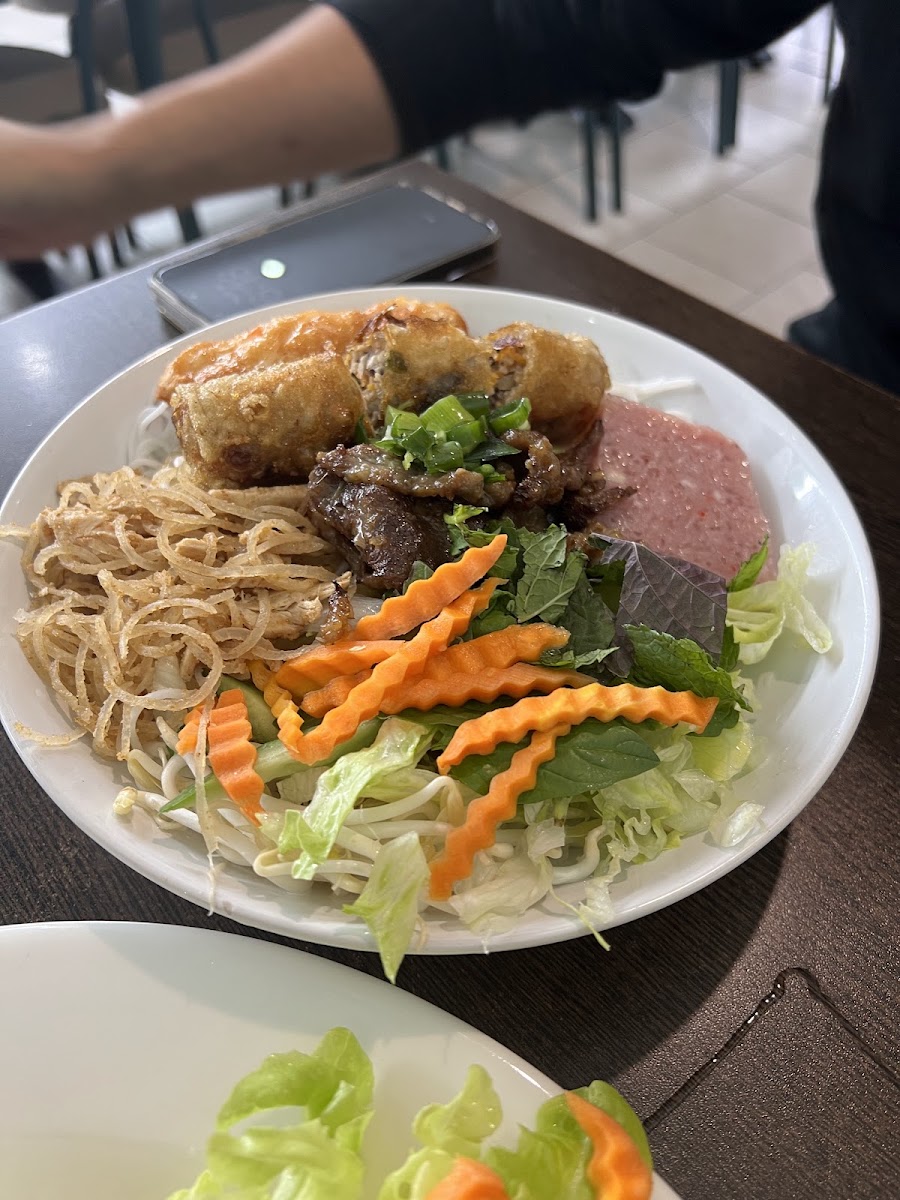 Thanh Binh Restaurant Photo 4